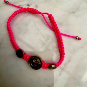 New bracelet with adjustable strap